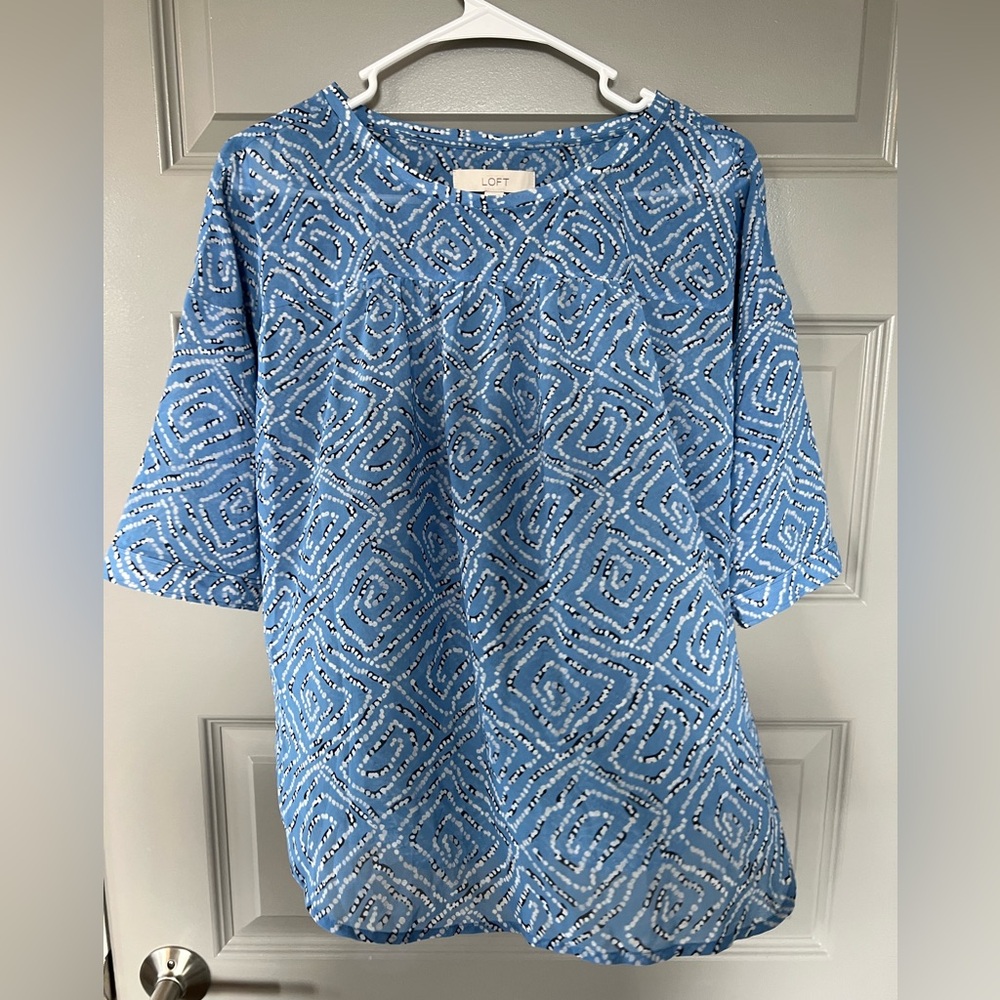 LOFT Geometric Blue Short Sleeve Blouse Size XS